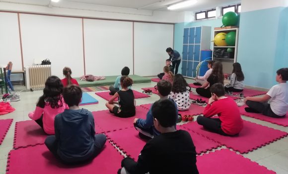 Projeto Yoga e Ayurveda nas Escolas – ALMADA
